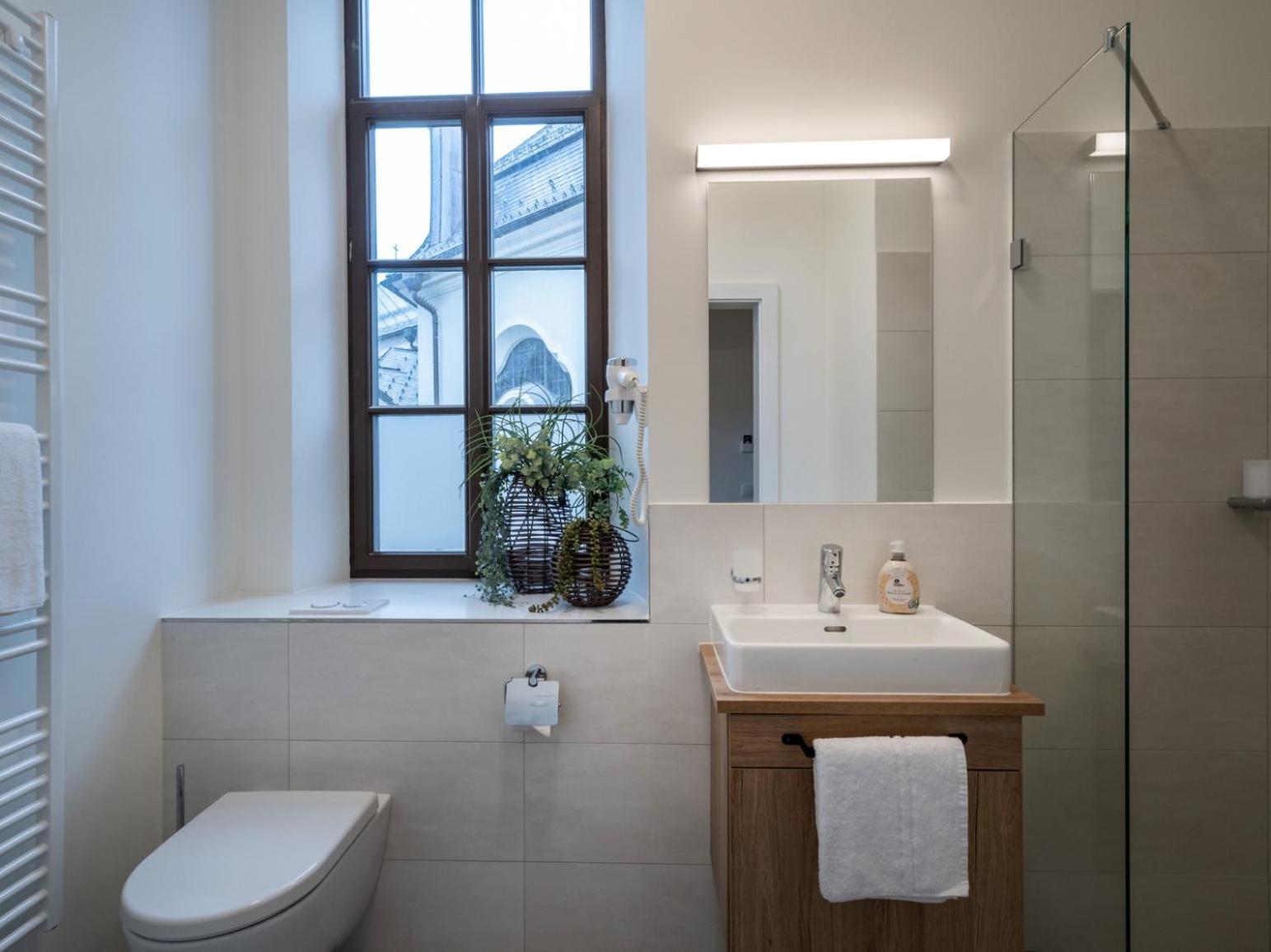 Kirchenwirt Woergl Hotel Luaran gambar